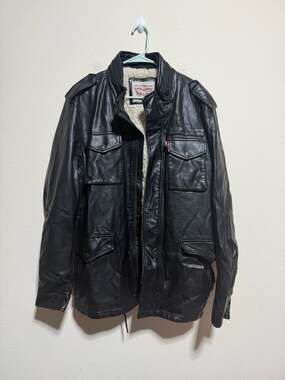 Levi's Men's Faux Leather Sherpa-Lined M-65 Field Jacket